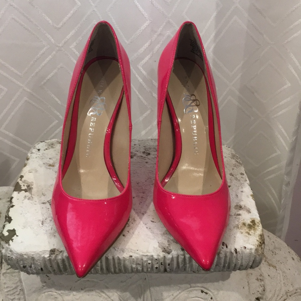 Rock & republic bright pink heels